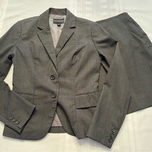 Banana Republic Ladies Grey Glen-Plaid Suit